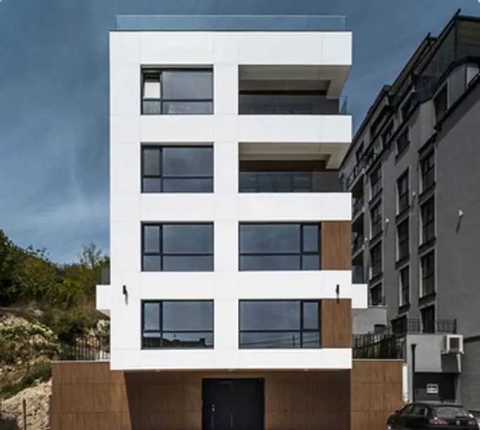 Жилищна сграда Trespa е разположена в източната част на град Варна